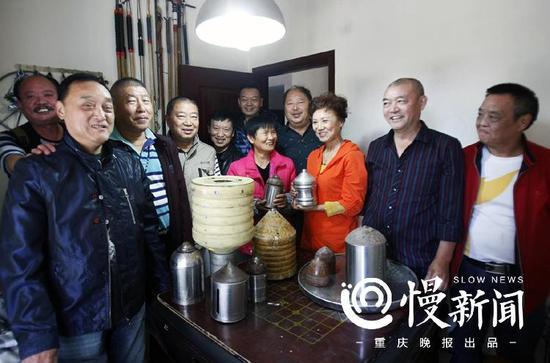 每个资深人家里都有各种规格的陀螺