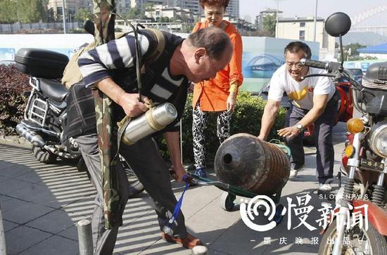 128斤大家伙走哪都是重点照顾