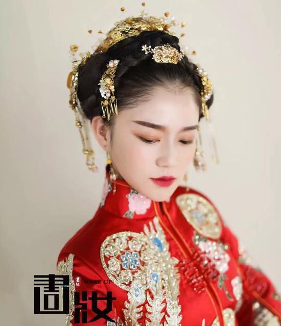 购物频道 时尚 > 正文 工作室整体装修风格以欧式简约风格为主,一