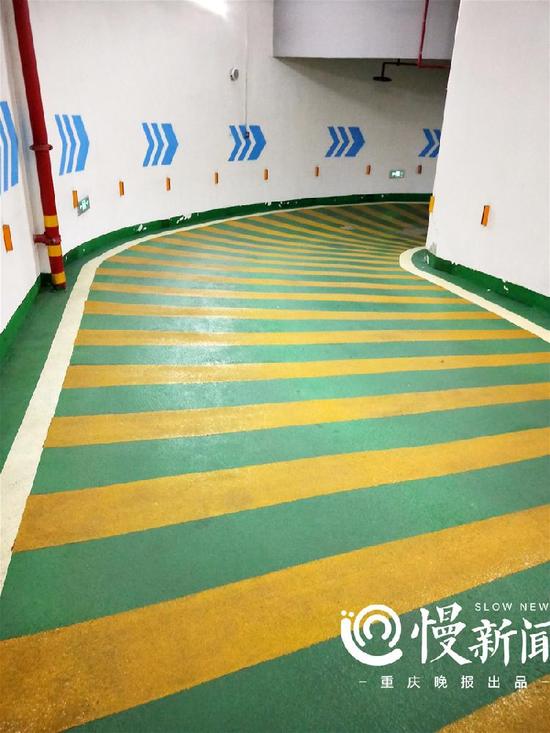弯道又弯又窄