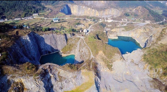 玉峰山整治前