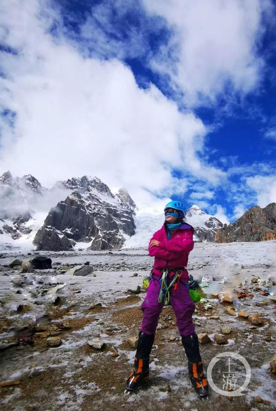 △2010年,陈旻攀登位于新疆的中国一号冰川,开启了攀登高海拔雪山。