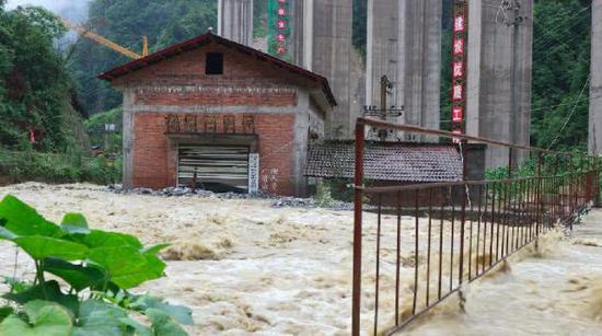 杨家河水电站受灾