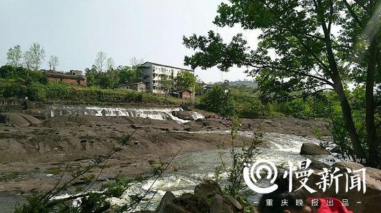 △长寿湖开闸放水导致市民受困