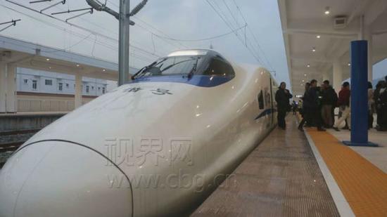 重庆网络广播电视台记者 陶冶