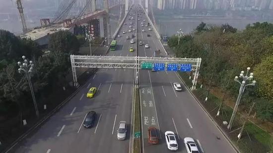 定向车道 重庆交巡警 图