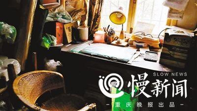▲彭伯通的书桌