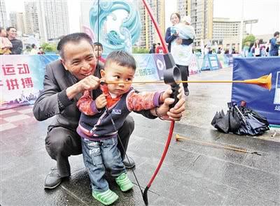 参与健身的市民越来越多。 上游新闻记者 高科 摄