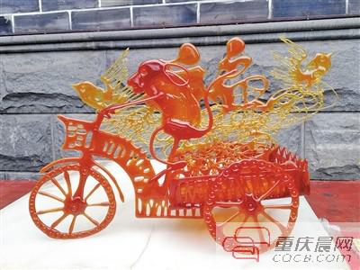 刘贵兵自创的 3D糖画。