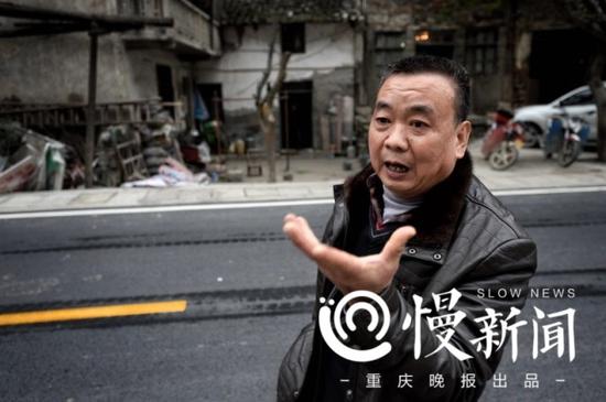 贺言修说,哪怕就手这么大一坨土,到后来都很难看到了