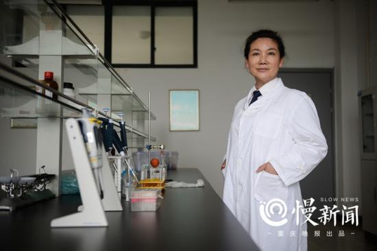 吴玉红教授在她的实验室里。