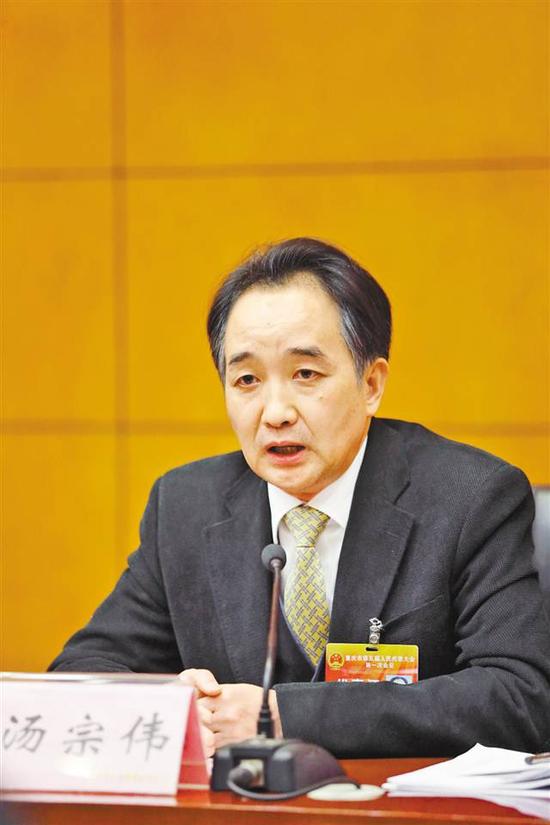 市人大代表,两江新区党工委副书记,管委会常务副主任汤宗伟