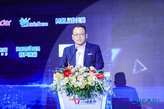 (苏宁易购开放平台经营集团冰洗&空调行业线总经理于江凯)