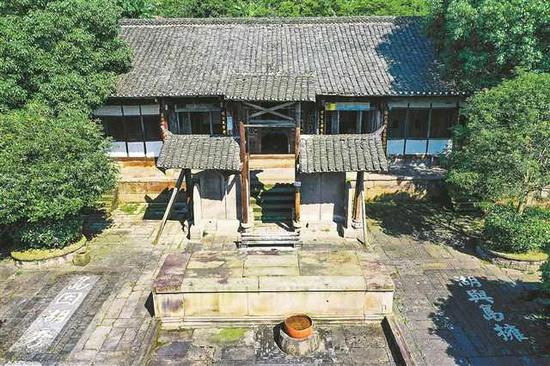 长寿湖,东海寺。