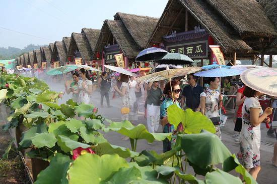 重庆农村商业银行: 发力绿色金融 助力描绘乡村