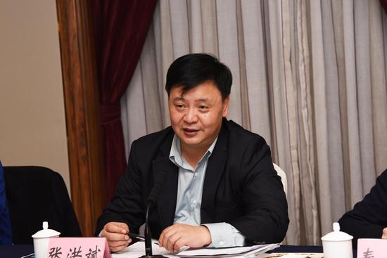 市委宣传部副部长张洪斌讲话