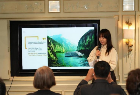 重庆籍英国留学生谷雨现场推介