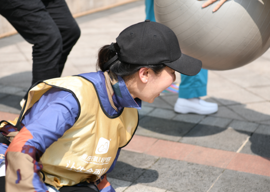 地面温度有点烫