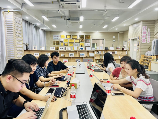 行远小学教师团队正在研发思政课程。行远小学供图