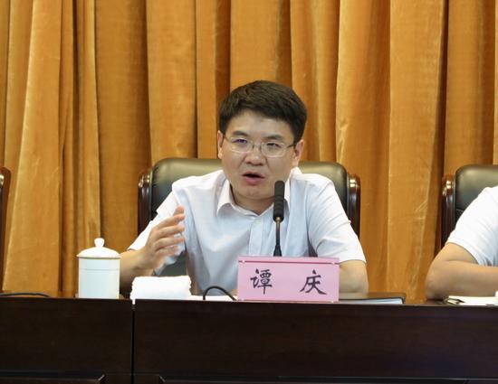 江津区委副书记、区政府区长谭庆安排部署工作