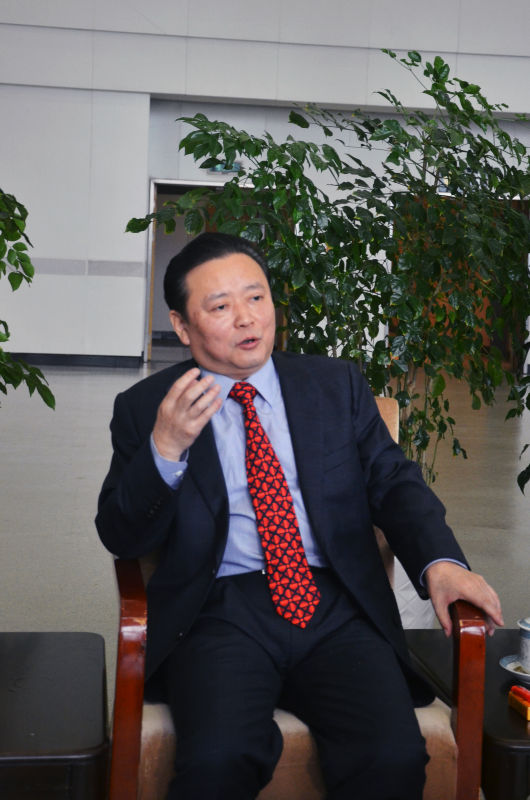 西南证券老总_重庆西南证券李勇照片(2)