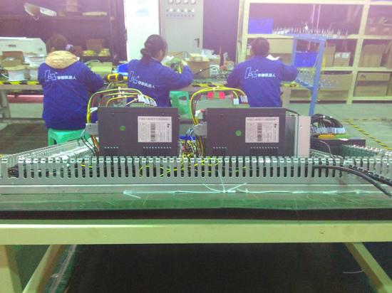 探访西南地区最大机器人生产基地