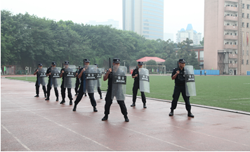 重庆银行举行2016驻勤保安技能大比武