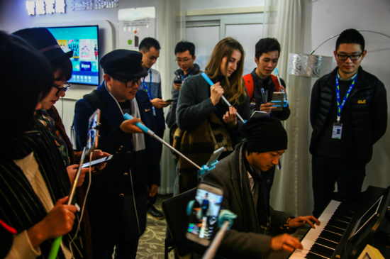 解码移动2归来 达人直播玩转重庆移动