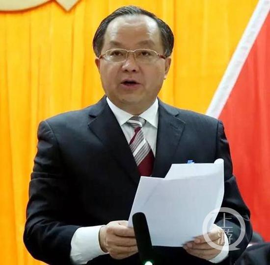 黔江区委新领导班子产生 余长明当选区委书记