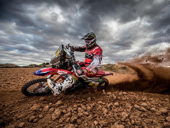 勇敢者的游戏 达喀尔拉力赛集锦_重庆汽车网