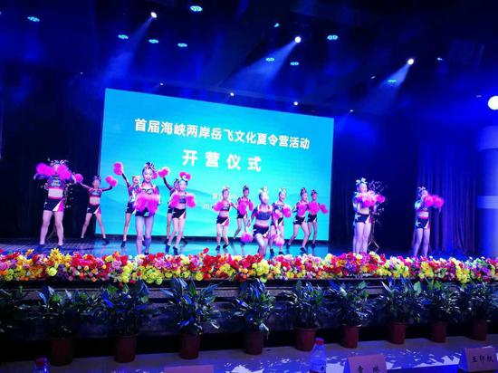 互动表演一人民小学《牛仔舞》