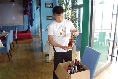 分享到   重庆商报讯 满怀期待地赴"佳人"之约,却没想到掉进了酒托的
