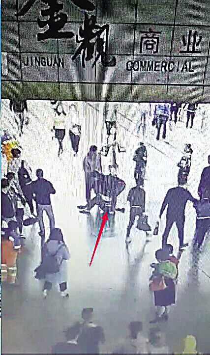 嫌疑人被抓获 江北警方供图