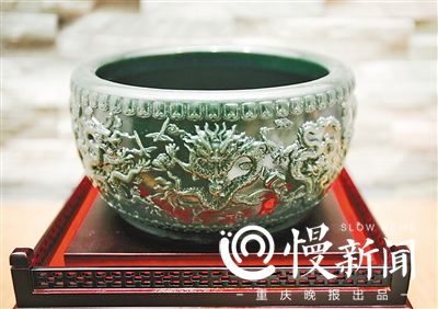 再造的故宫九龙聚宝盆