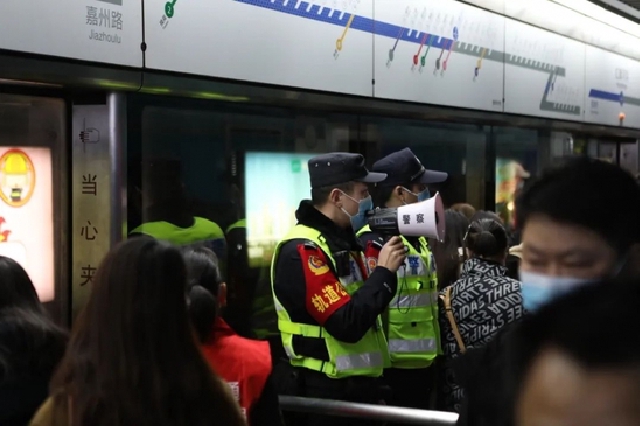 重庆轨道民警创作反扒防诈顺口溜 听了好上头