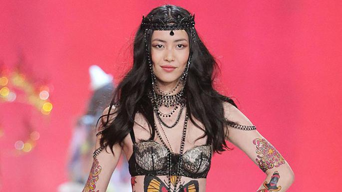 时尚模特走秀维密秀 5dEm-hnknmqx0753658.jpg