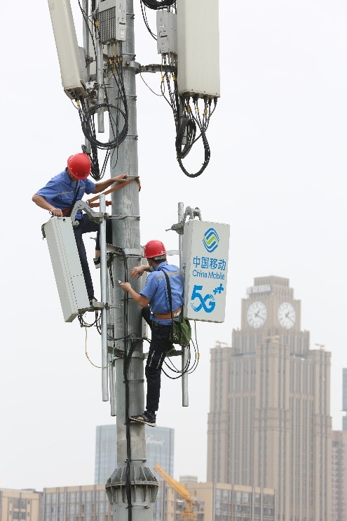 (四川移动建设团队加快5G网络建设)