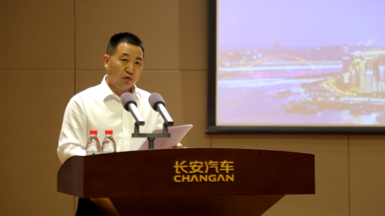 图/重庆市科协党组成员、二级巡视员牛杰同志讲话