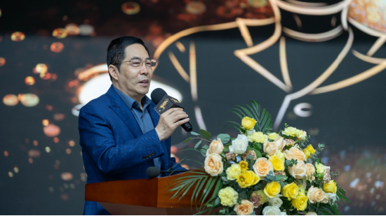 星荣整形外科医院首席专家暨名誉总院长李世荣教授致辞