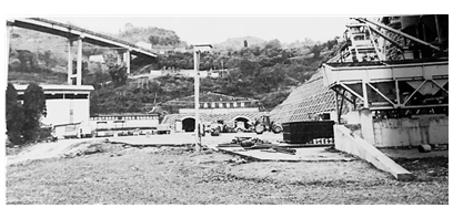 南川至两江新区高速公路(巴南段)春天门隧道正在施工。受访单位供图