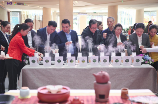 (茶会嘉宾现场体验)