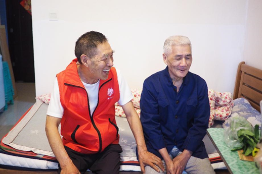 吕廷高探访独居老人