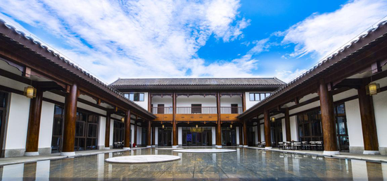 (懒坝禅境艺术小镇营销中心内部实景——四水归堂)