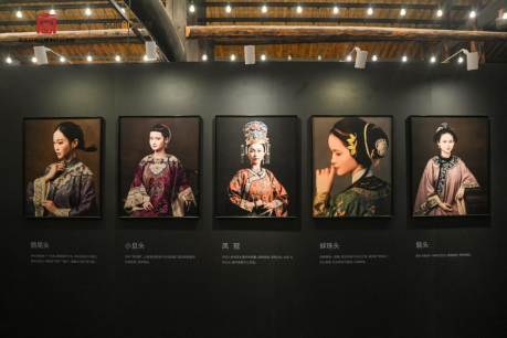 清代满汉女性造型展示墙