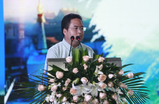 重庆市甘肃商会会长石永泉发言