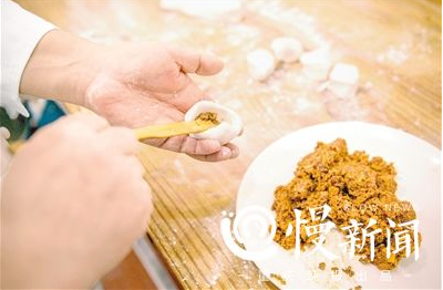 ▲制作肉汤圆