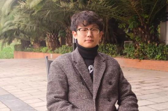 重庆大学汽车学院14级车辆工程专业学生 李清坤