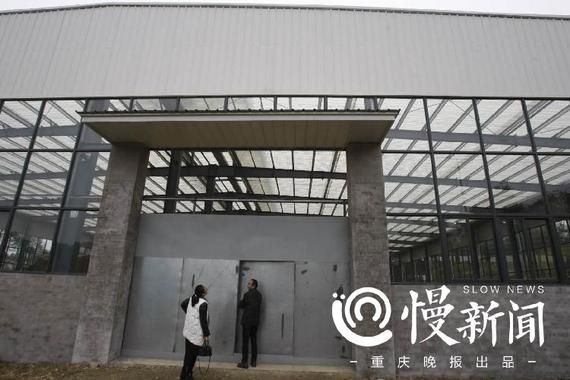 苟文吉给他的“宝贝”盖的大房子