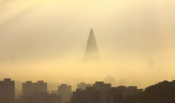 有些建筑 就这么烂在空气里了