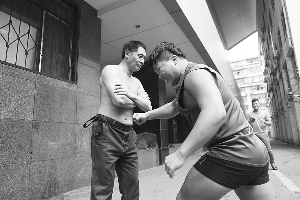 “挨打专业户”来昌“求败”